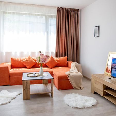 Two-Bedroom Premium Apartment Святые Константин и Елена Экстерьер фото