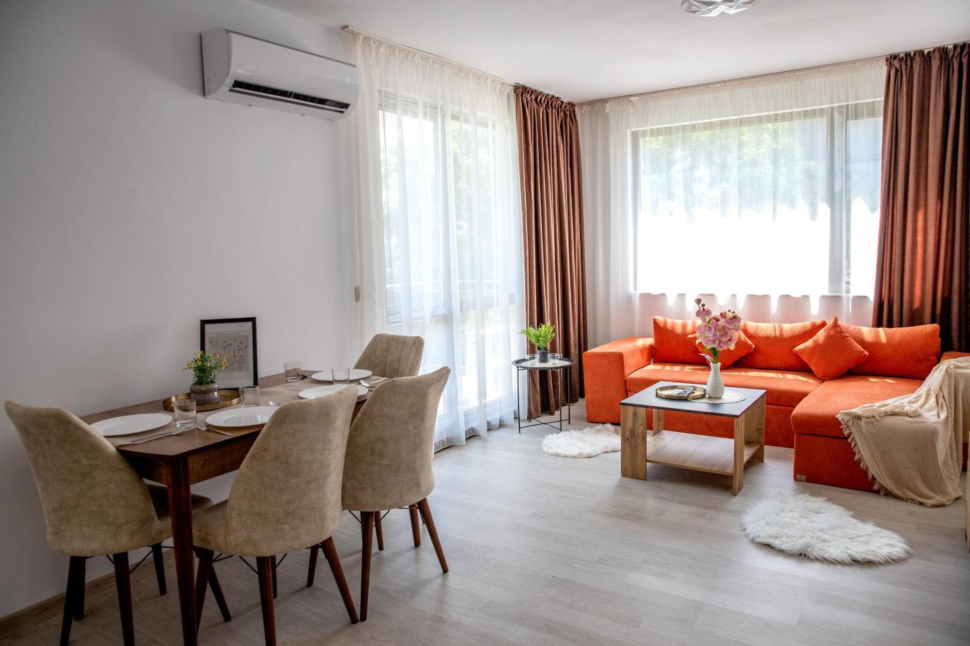Two-Bedroom Premium Apartment Святые Константин и Елена Экстерьер фото