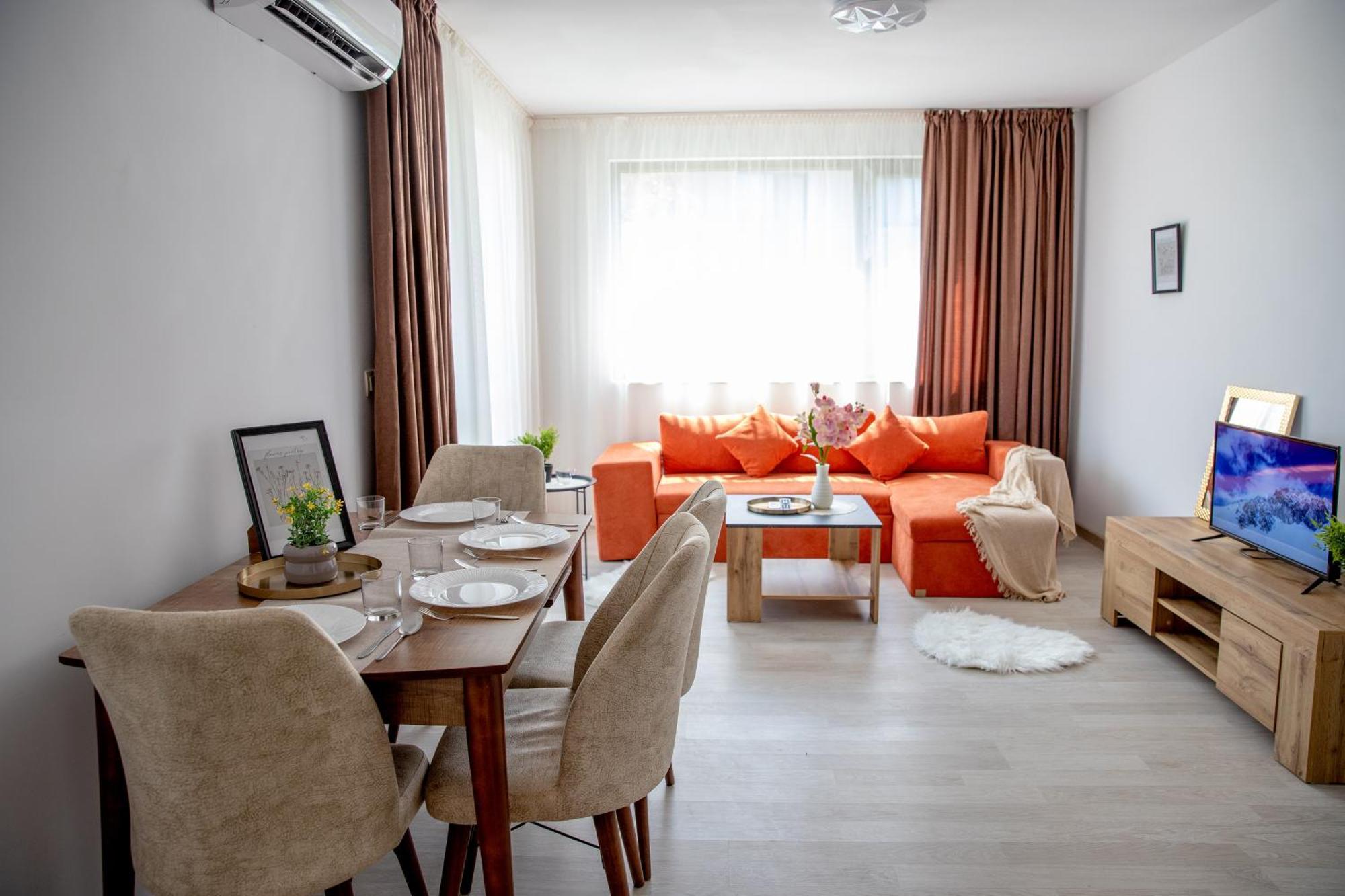Two-Bedroom Premium Apartment Святые Константин и Елена Экстерьер фото