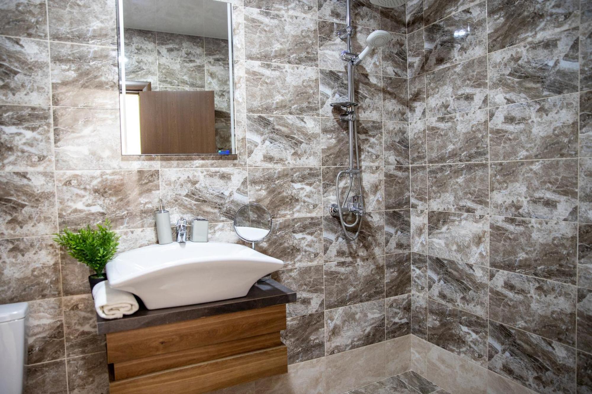 Two-Bedroom Premium Apartment Святые Константин и Елена Экстерьер фото